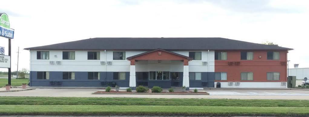 Super 8 By Wyndham Shenandoah Hotel Екстериор снимка