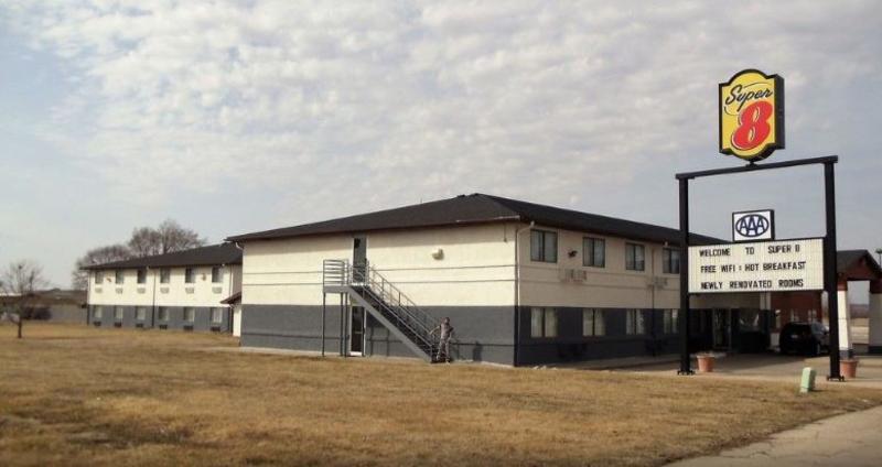 Super 8 By Wyndham Shenandoah Hotel Екстериор снимка